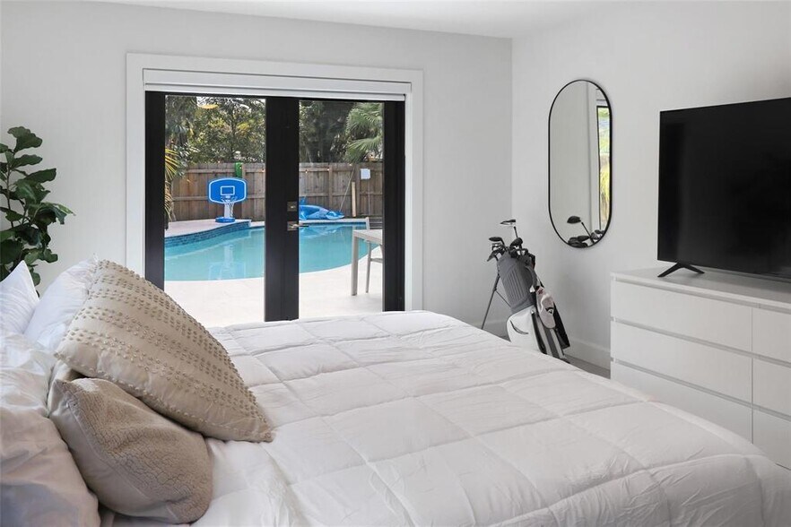 Building Photo - 508 SW 13th St