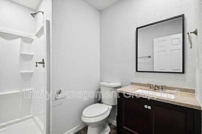 Building Photo - 1051 Dogwood Dr