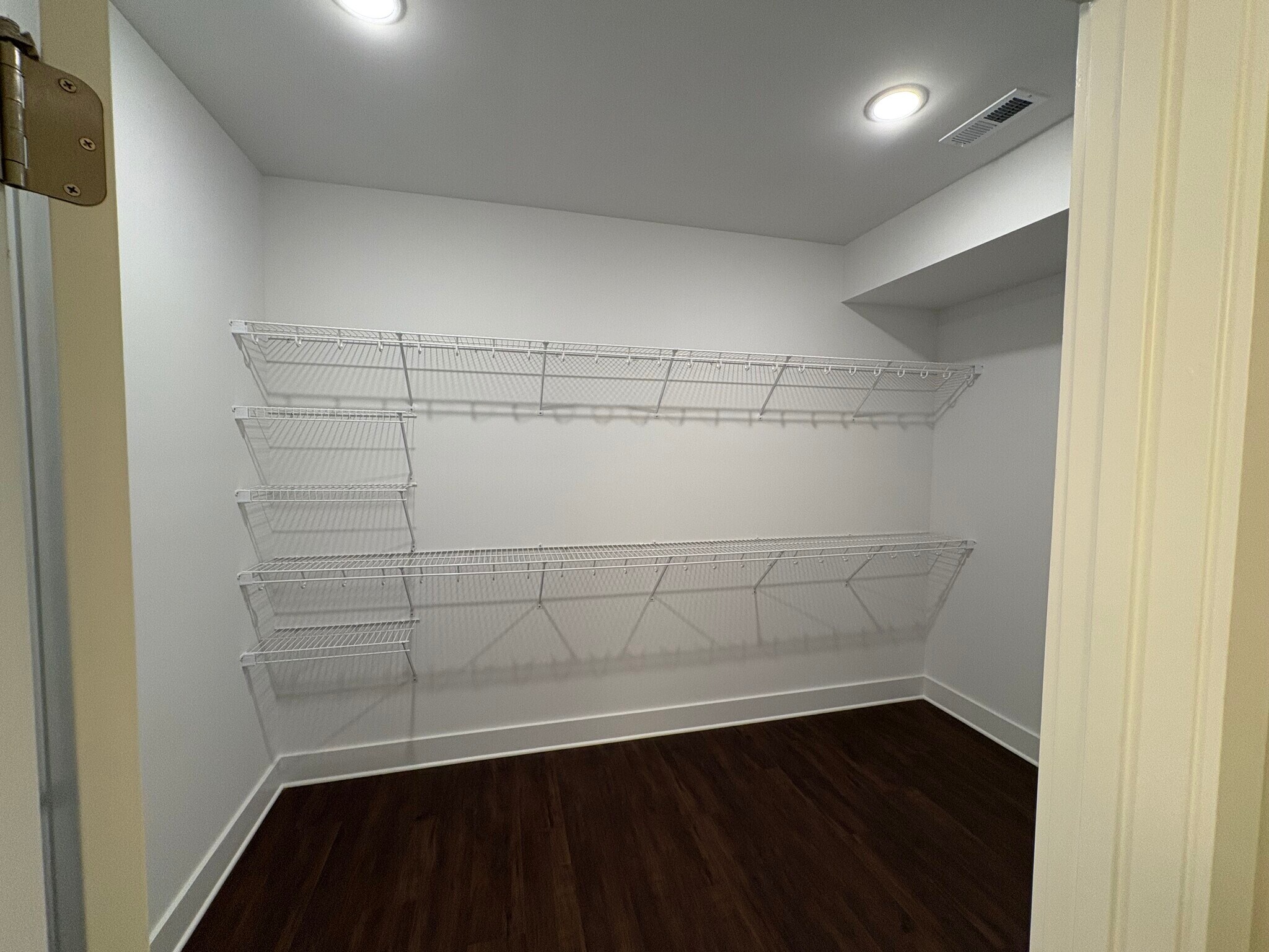 Building Photo - 4691 Heiskell Dr