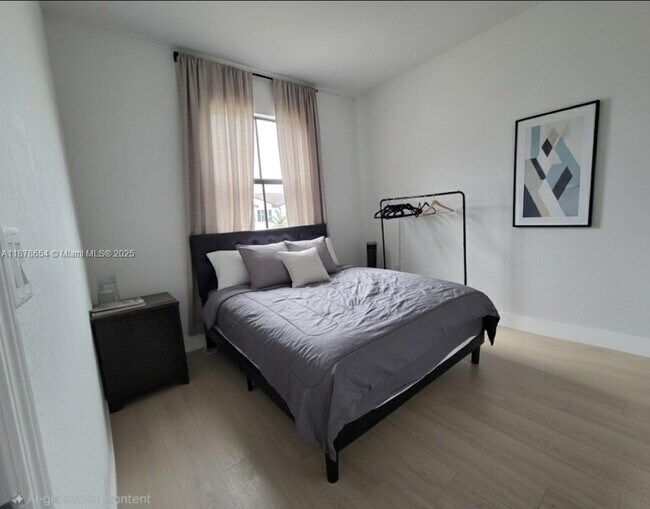 Building Photo - 23488 SW 129th Ave