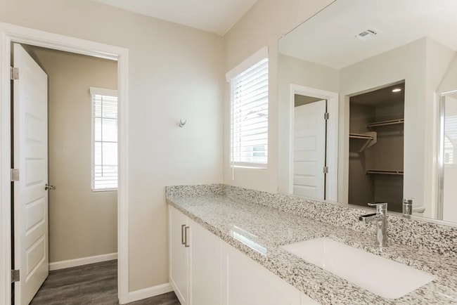 Building Photo - 5022 N 189th Glen