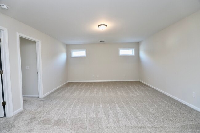 Building Photo - 1960 Barnhart Dr