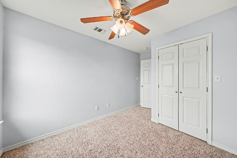 Building Photo - 1124 N Penelope St