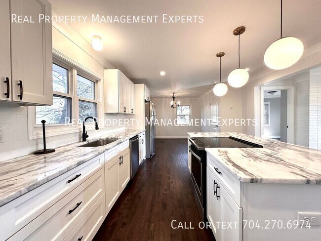 Building Photo - 4209 Kitty Dr