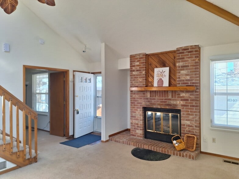 Building Photo - 8336 W 87th Dr