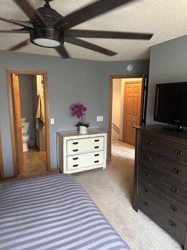 Building Photo - 6809 Pine Crest Trail S