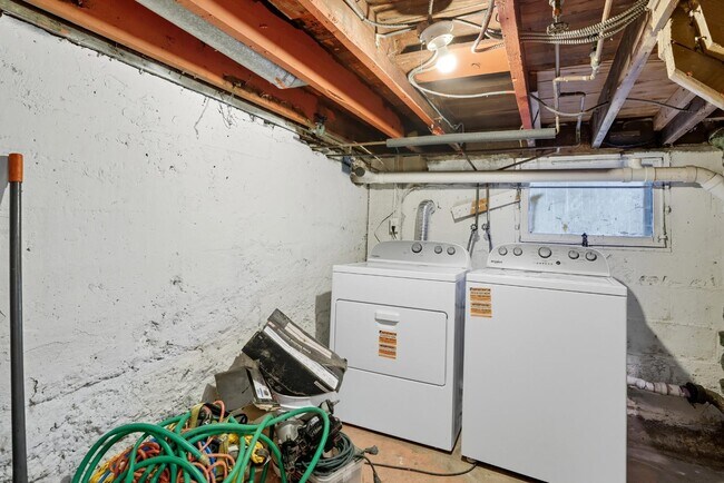 Building Photo - 3802 Parkwood St