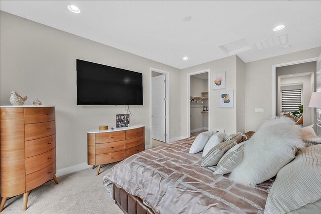 Building Photo - Experience True Luxury Living In The Heart Of Summerlin