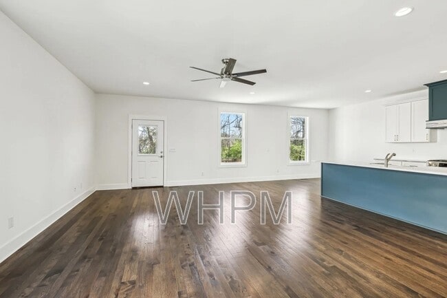 Building Photo - 2644 Miami Ave