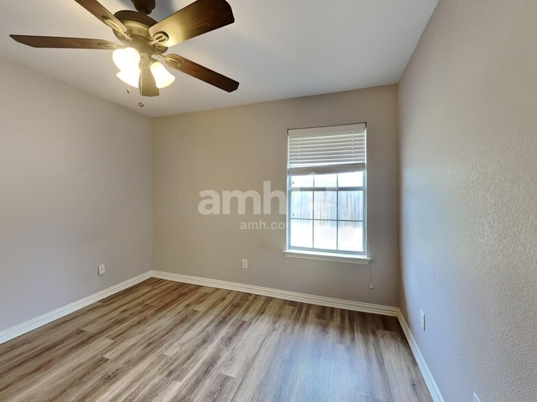 Building Photo - 416 Jeffdale Dr