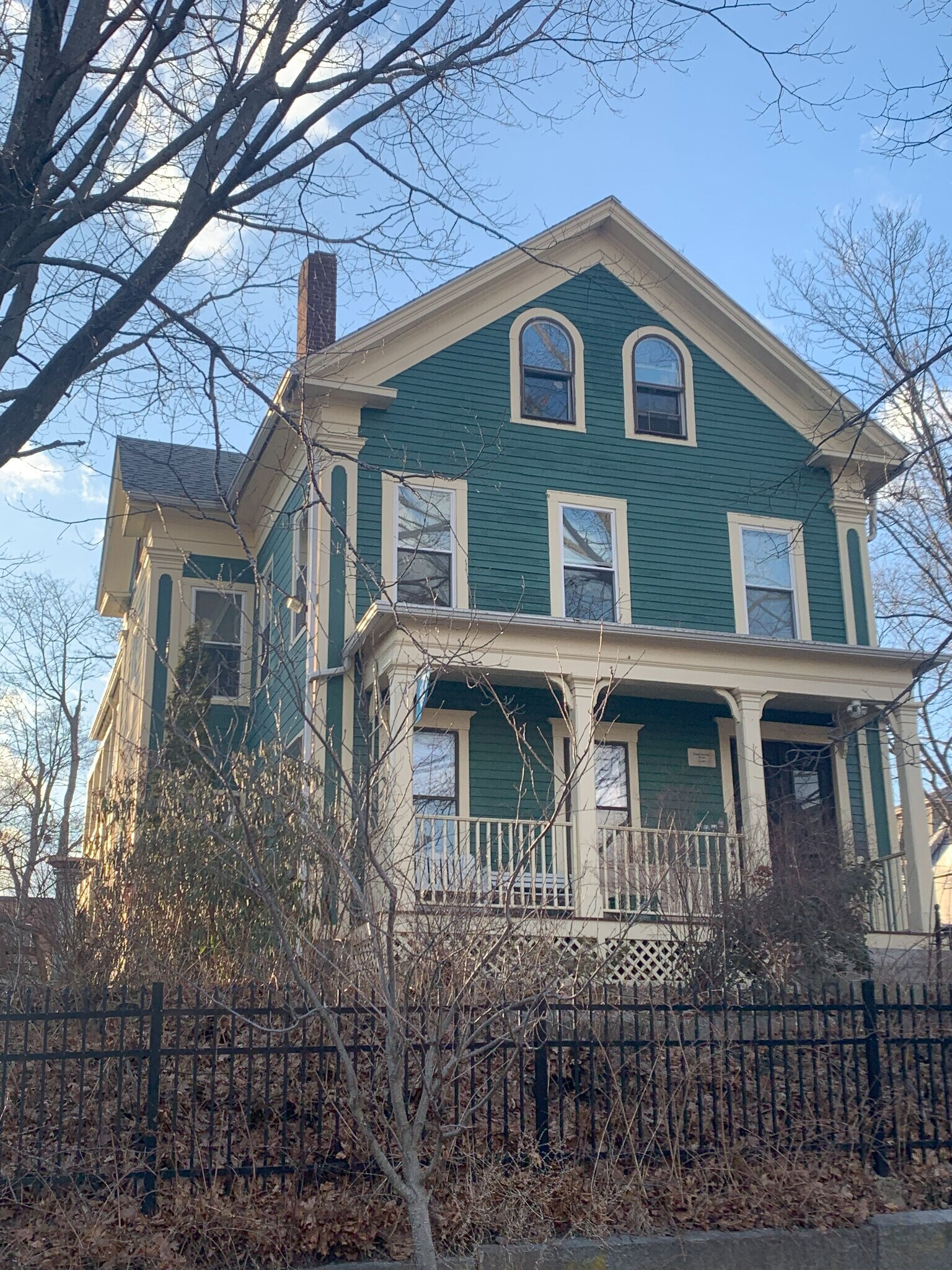 Building Photo - 24 Crown St