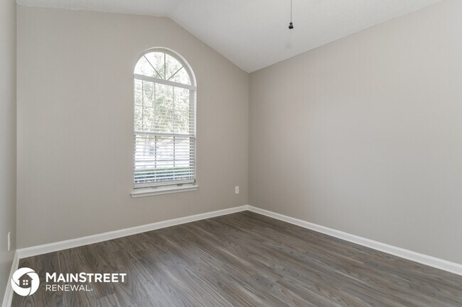 Building Photo - 611 Hibernia Oaks Dr