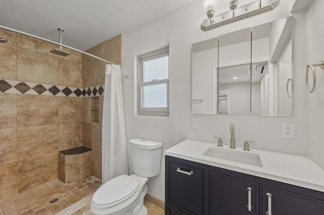 Building Photo - 17024 E Calle Del Sol