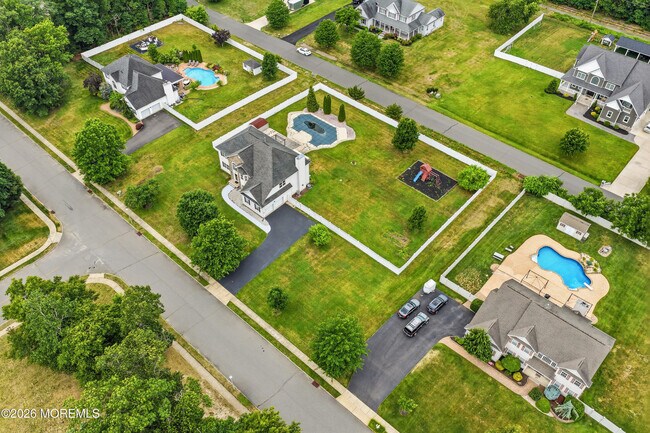 Building Photo - 10 Etty Ct