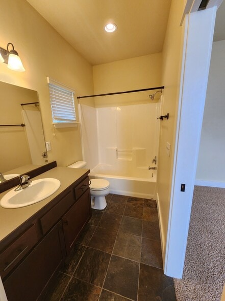 Building Photo - 4224 Benepe St