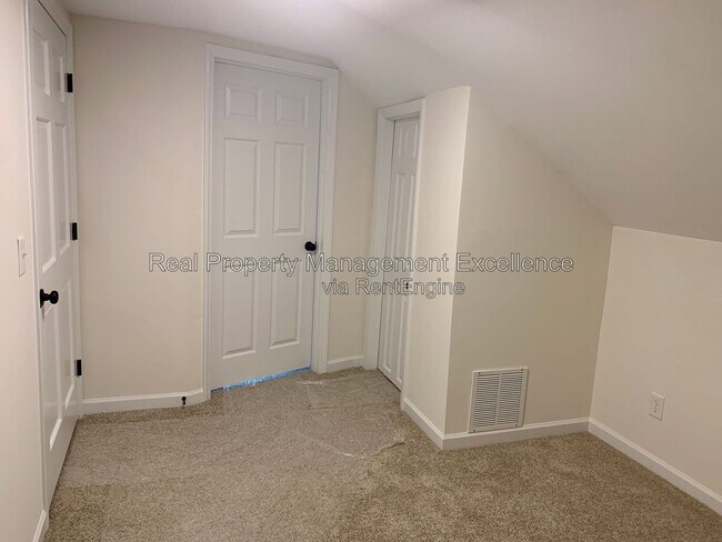 Building Photo - 5900 Swales Way
