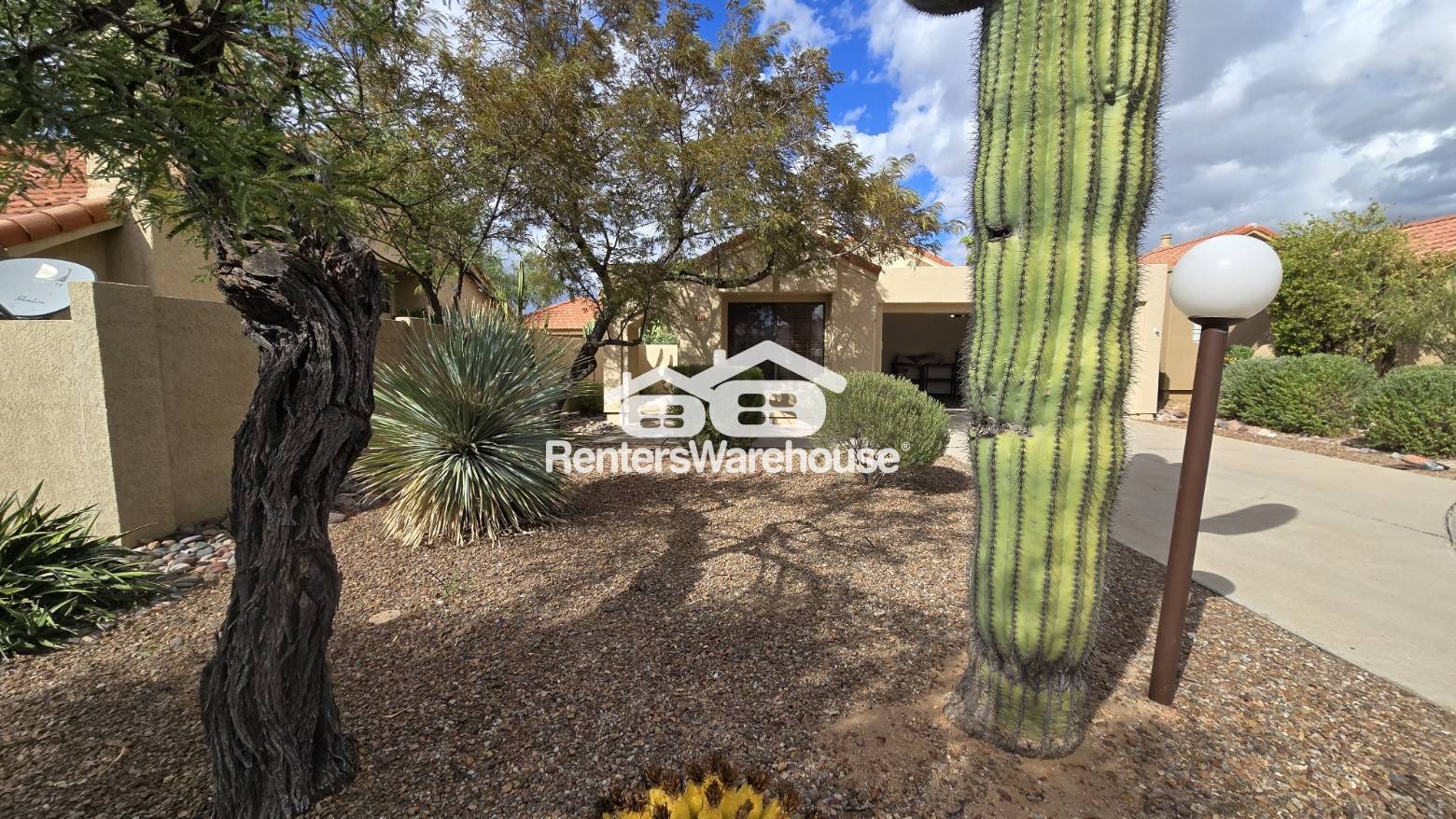 Building Photo - 311 E Suntree St