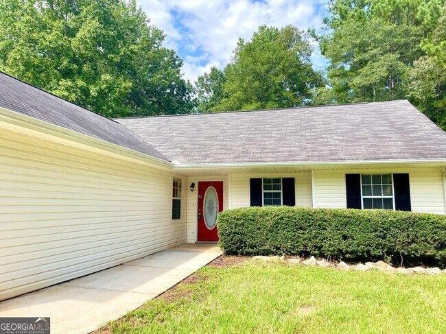Primary Photo - 215 Mountain Ln