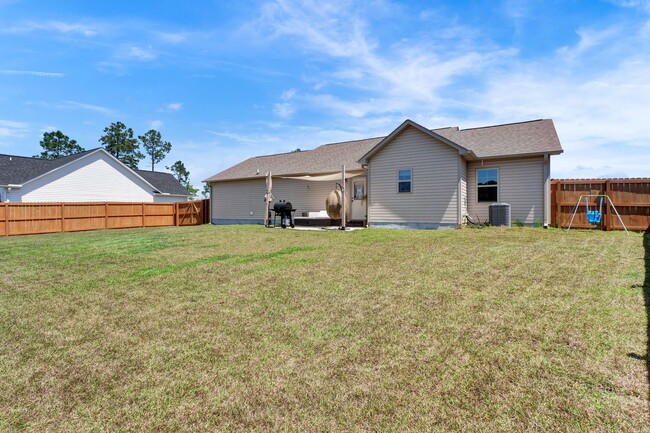 Building Photo - 309 Breezeway Dr