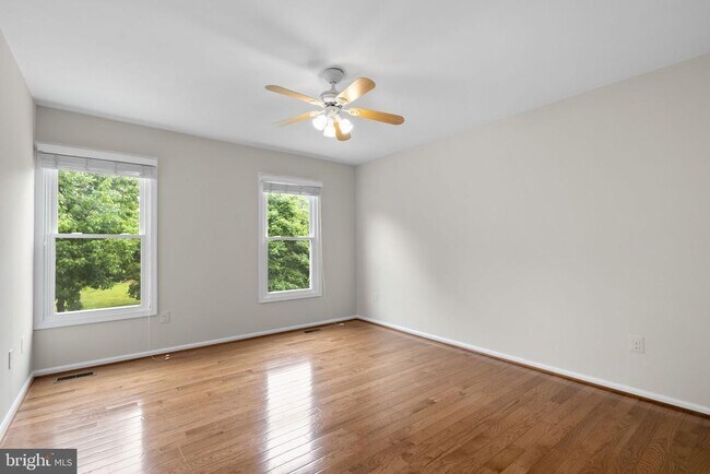 Building Photo - 1119 Halesworth Dr