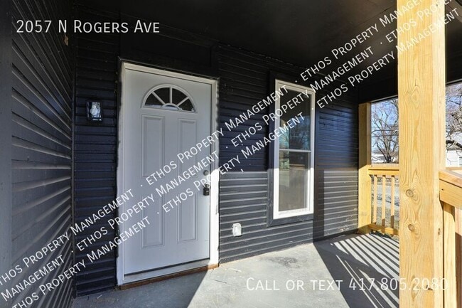 Building Photo - 2057 N Rogers Ave