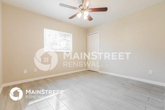Building Photo - 5335 Ponce De Leon Blvd