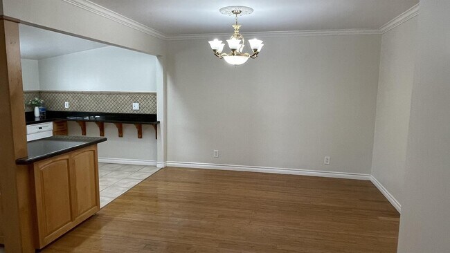 Building Photo - 5138 W 141st St