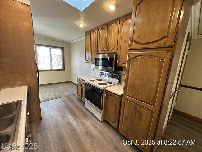 Building Photo - 319 Yosemite St