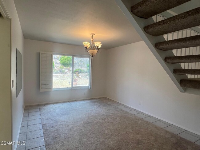 Building Photo - 3862 Lesser Dr