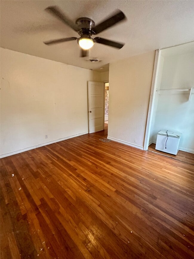 Building Photo - 308 N Dallas St
