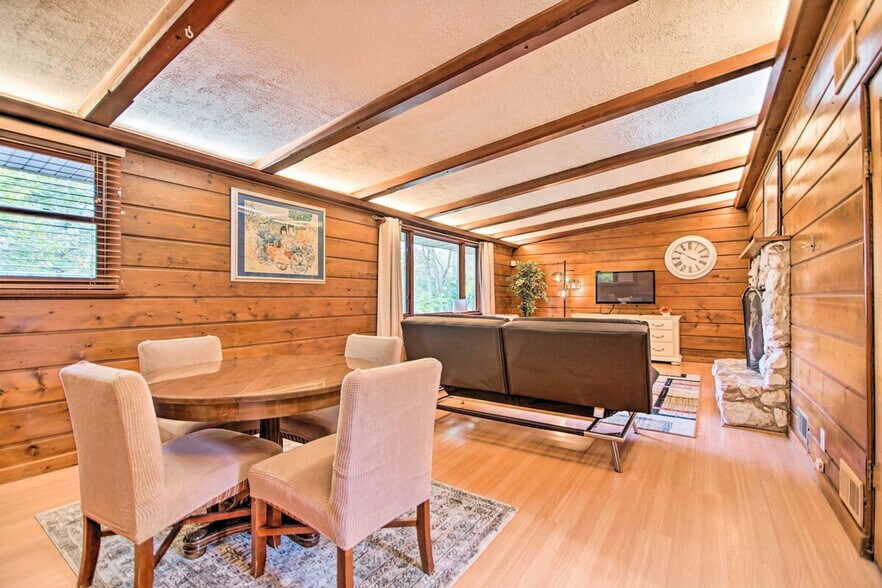 Building Photo - 1003 N Rd