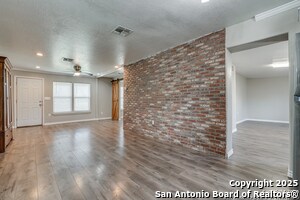 Building Photo - 479 S Sycamore Ave