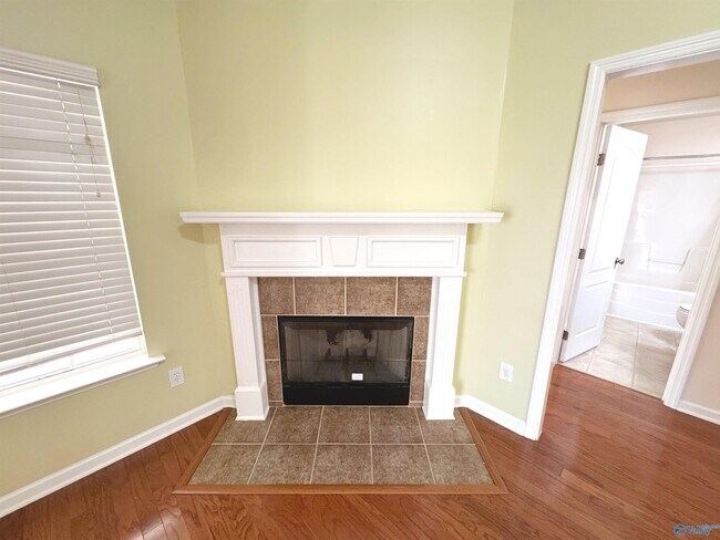 Building Photo - 101 Forest Glade Dr