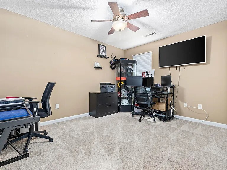 Building Photo - 125 Edwards Ln