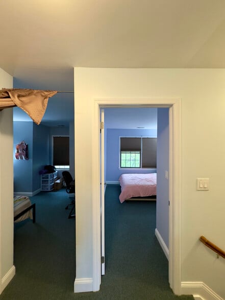 Entryway to den/3rd bedroom - 2 Belmont