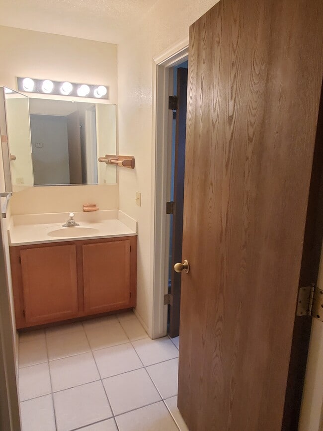 Building Photo - 2635 Calle de Mercado