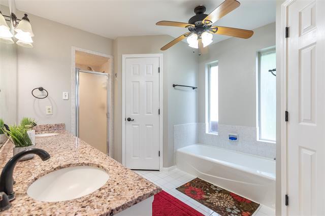 Building Photo - 857 Chaucer Dr