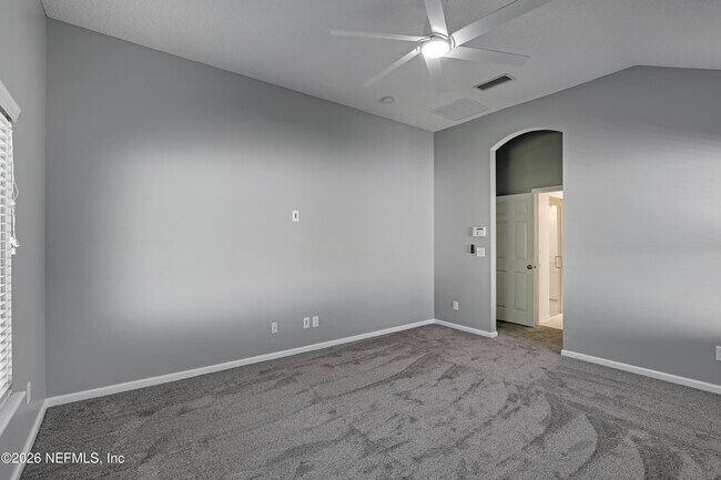 Building Photo - 695 Sid Dr