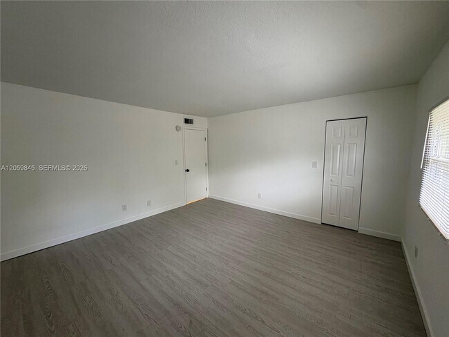 Building Photo - 5963 NW 23rd St