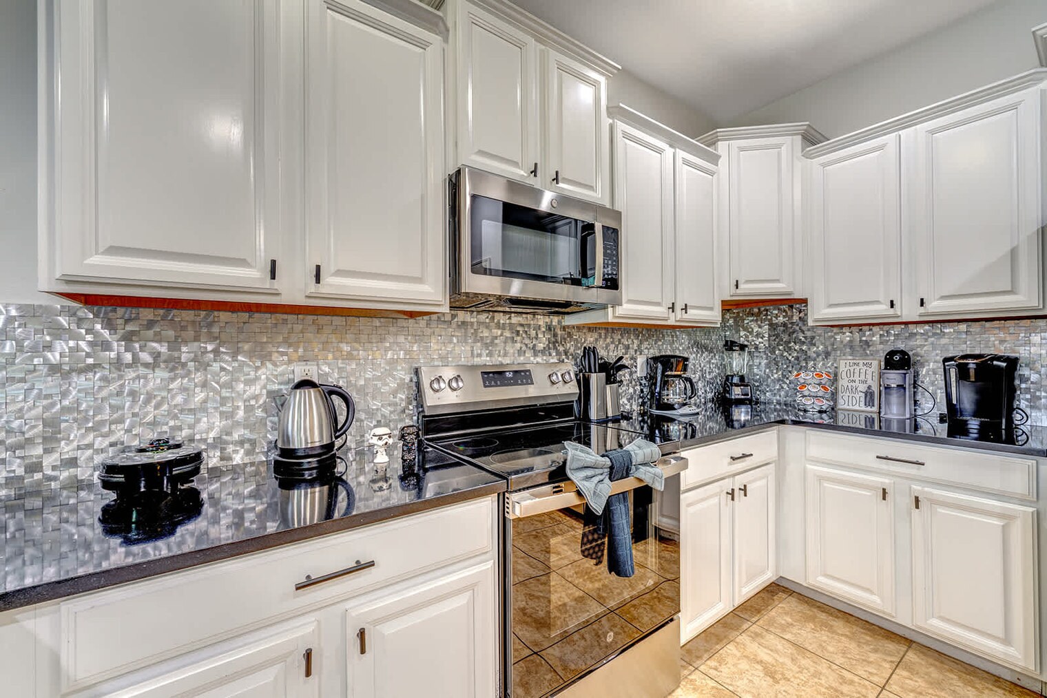 Building Photo - 1460 Moon Valley Dr