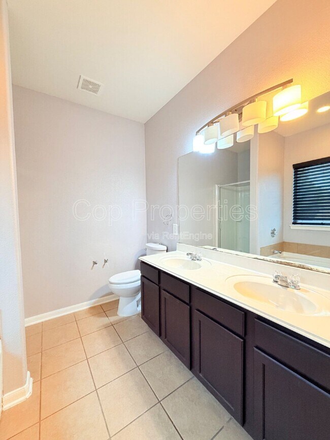 Building Photo - 6711 Buckhorn Cliff