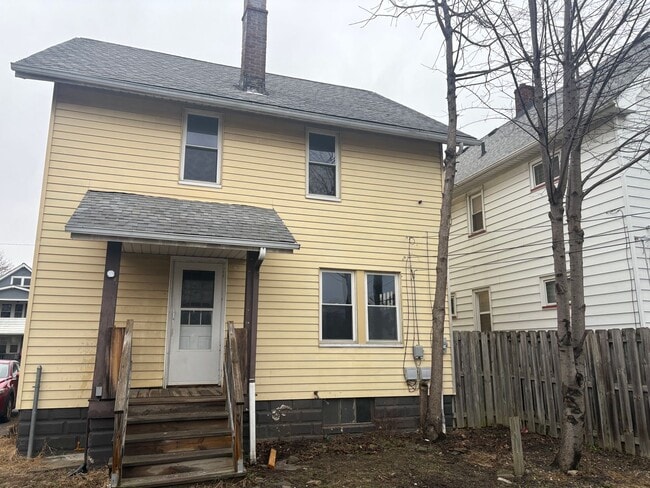 Building Photo - Section 8 Welcome – Freshly Turned 4BR Home in Garfield Heights | $1,695/mo