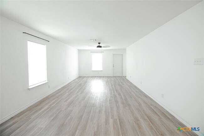 Building Photo - 1601 Cloud St