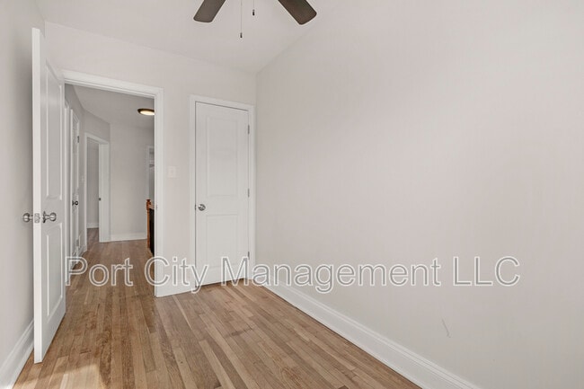 Building Photo - 832 N Marlyn Ave