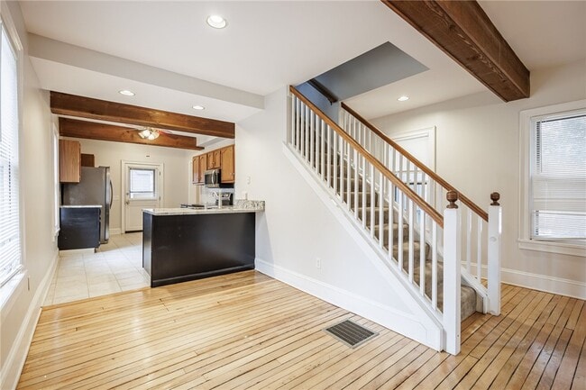 Building Photo - 1874 Blossom Rd