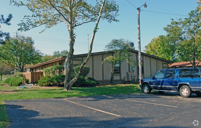 Building Photo - Willows