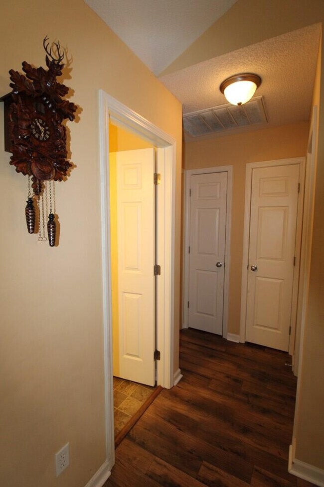 Building Photo - 2160 Waterwheel Dr