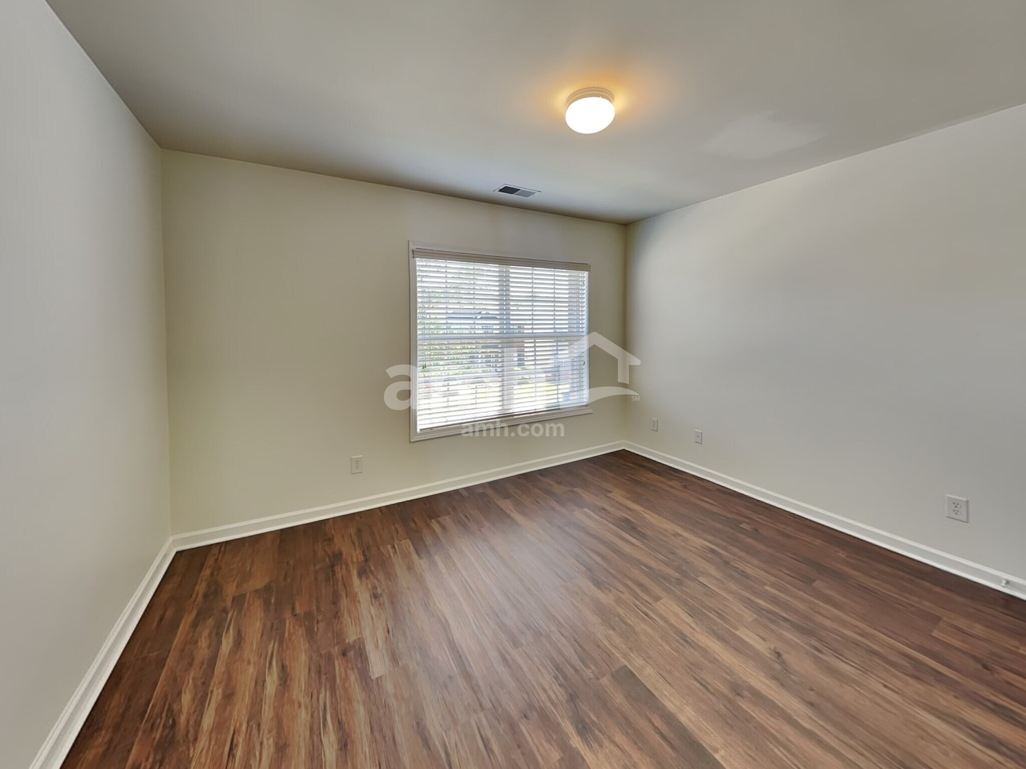Building Photo - 9839 Jeanette Cir