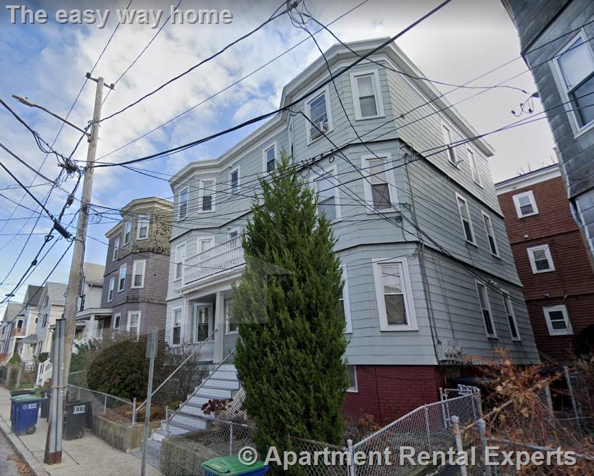 Building Photo - 3 Mossland St