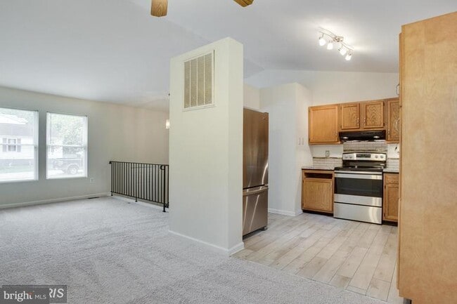 Building Photo - 591 Evergreen Ct